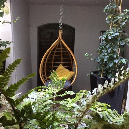 Montys Accommodation Lewes Bagian luar foto