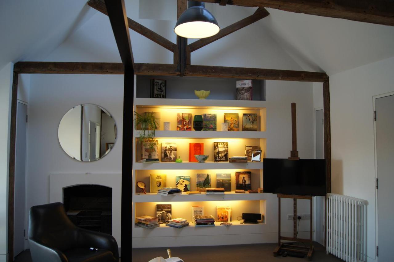 Montys Accommodation Lewes Bagian luar foto