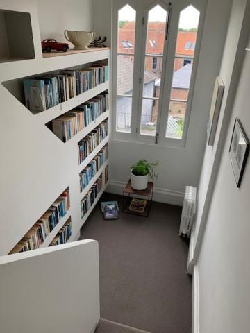 Montys Accommodation Lewes Bagian luar foto