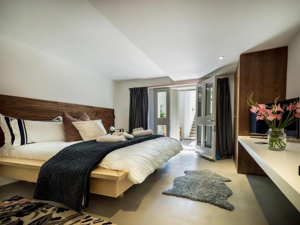 Montys Accommodation Lewes Bagian luar foto
